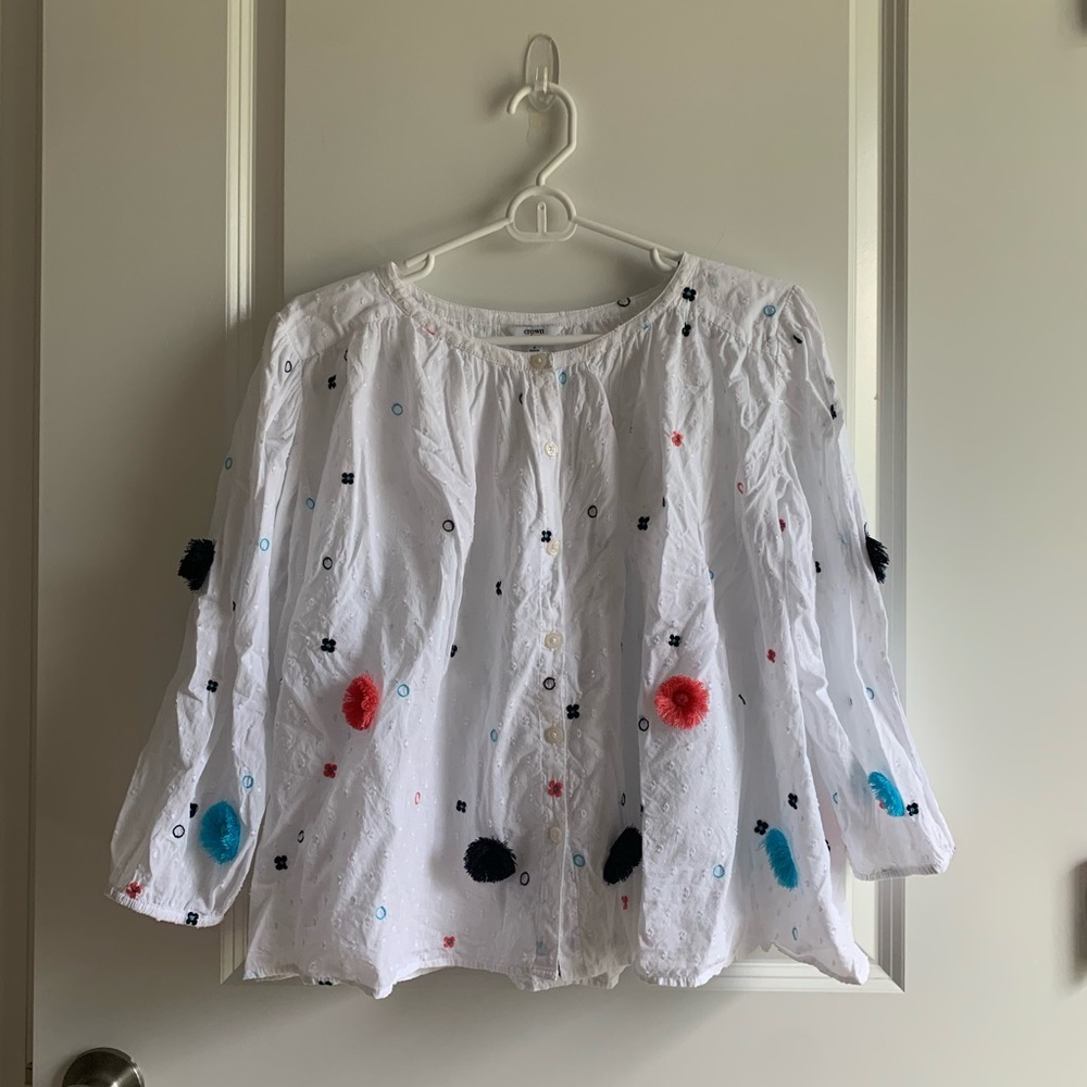 Crown & Ivy floral pompom top